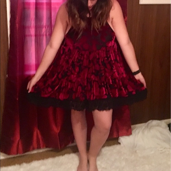 Free People Burnout Velvet Floral Tunic/Mini Dress in red and black, size L - Picture 1 of 6